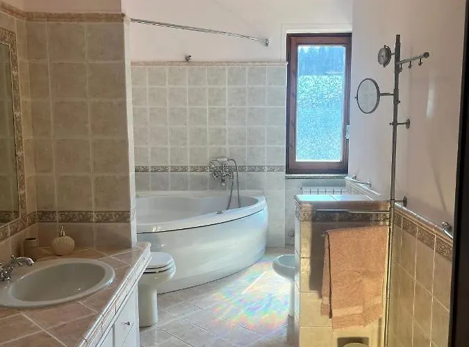 펜션 Il E La Collina *