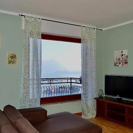 Il E La Collina Ferienhaus Stresa